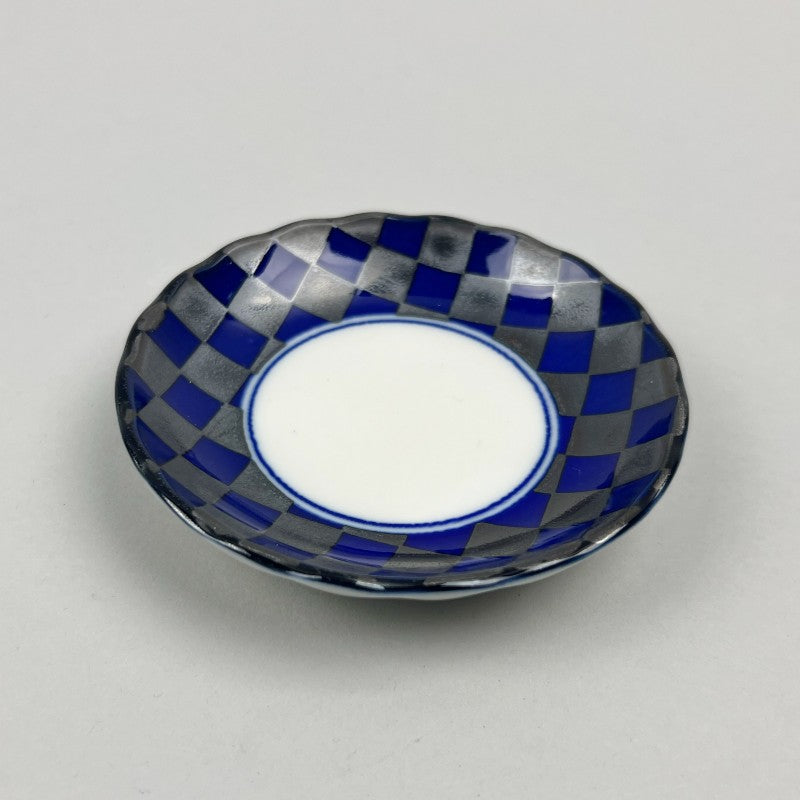 Aigin Ichimatsu Silver and Navy Checker Soy Sauce Plate 3.8" dia., Made in Japan