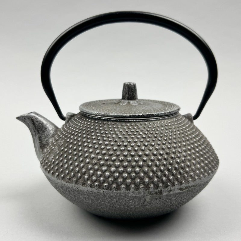 Nanbu Silver Dots Cast Iron teapot made in Japan restaurant supply Bowery New York Sale Discount