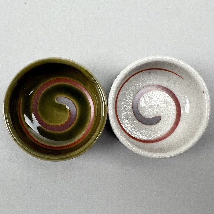 Uzumaki Mini Bowl, Sauce Dish, 2.6" dia, 1.8 oz, Matte White & Luster Green, Made in Japan
