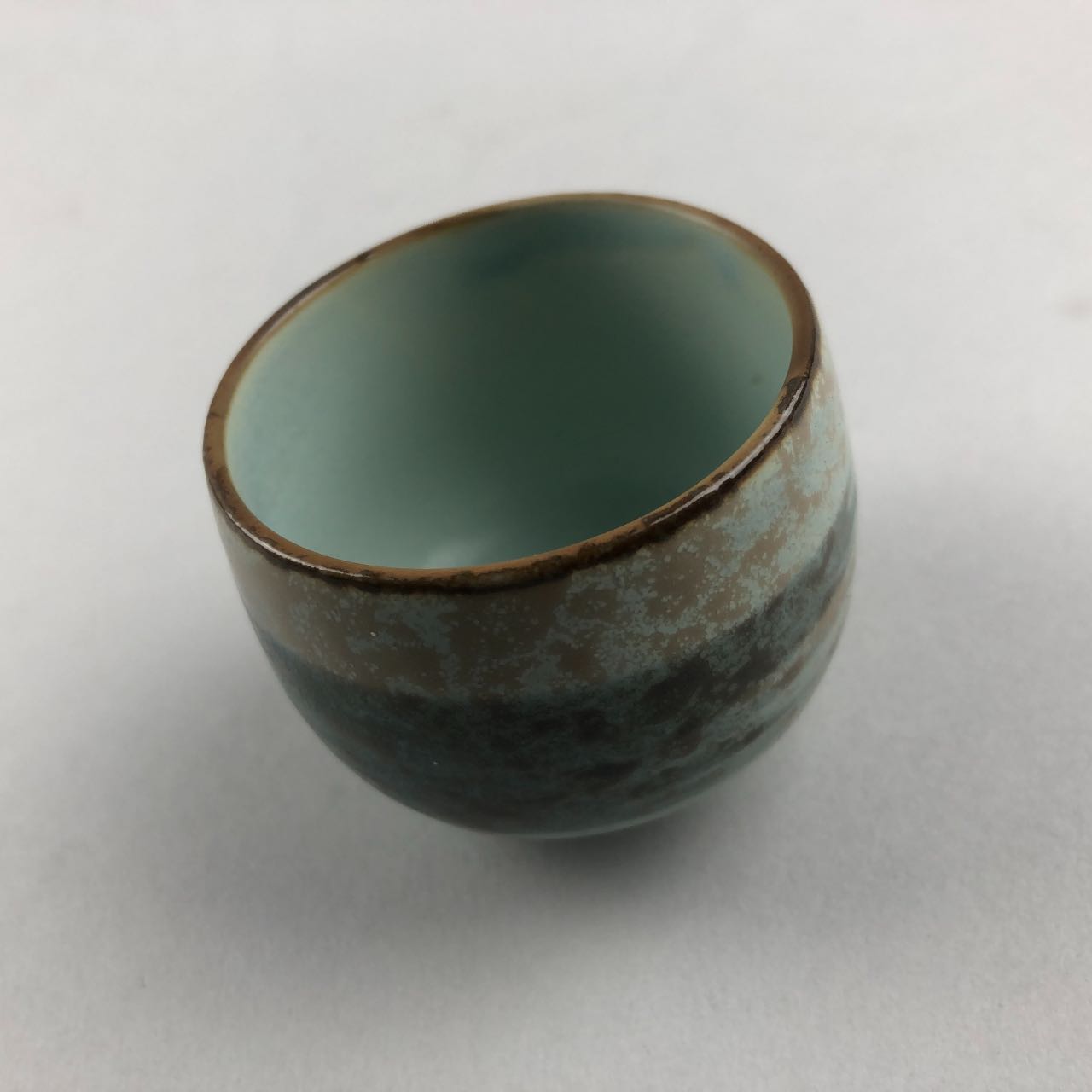 Hakubai White Plum Flower sake carafe(10 oz) and four cups set, made in Japan