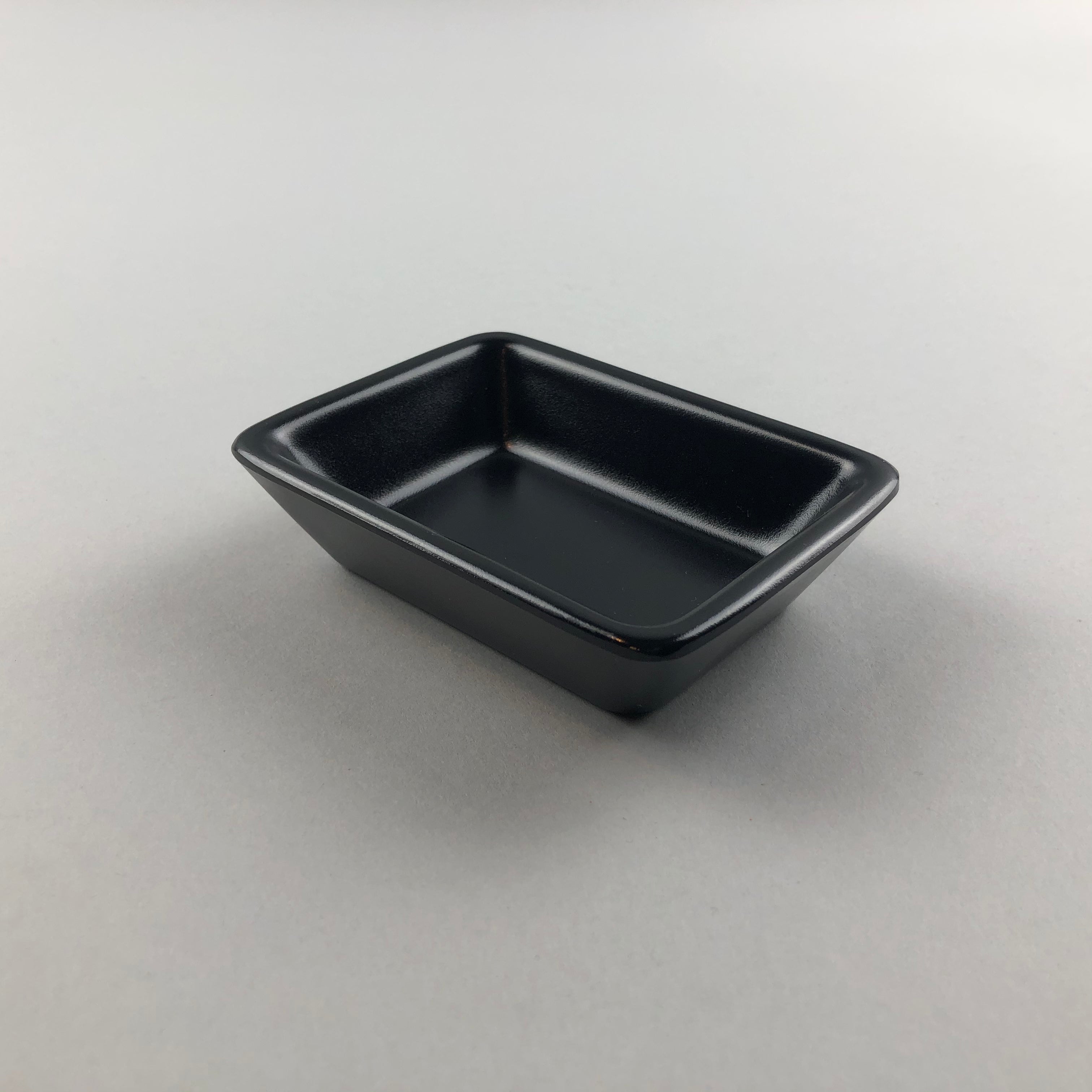 Restaurant Equipment Supply Discount Manhattan OSARA New York 纽约 뉴욕 레스토랑 日式厨具 Melamine Unbreakable Dishes Black Sauce Seasoning Dishes Outdoor Dining