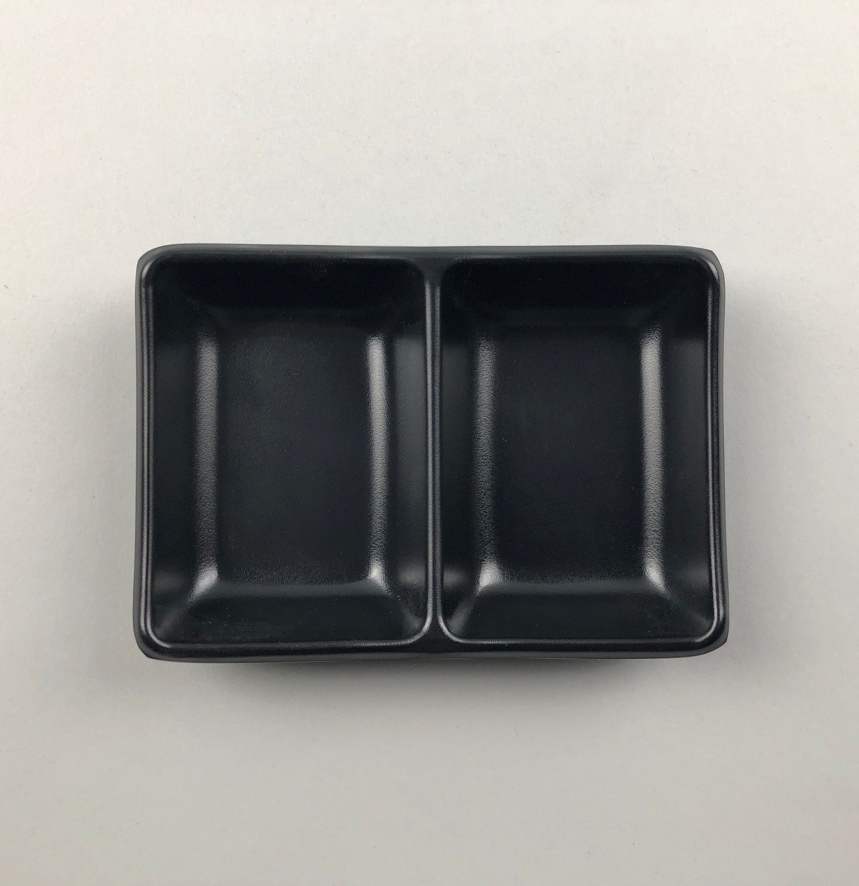 Restaurant Equipment Supply Discount Manhattan OSARA New York 纽约 뉴욕 레스토랑 日式厨具 Melamine Unbreakable Dishes Matte Black Sectional Sauce Seasoning Dishes Outdoor Dining