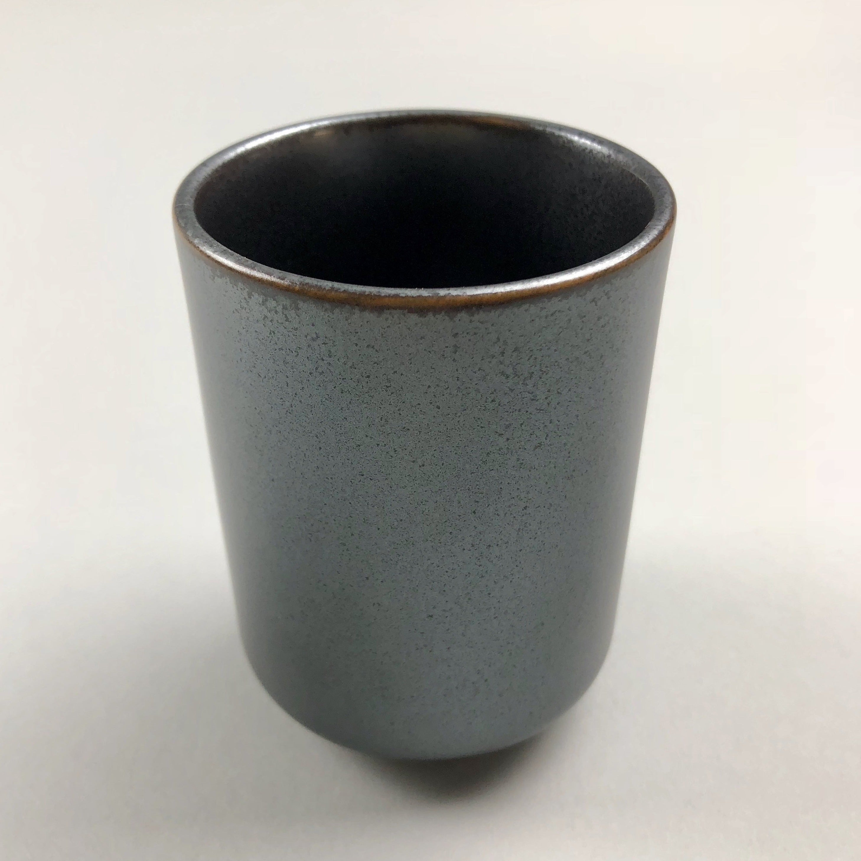 Restaurant Equipment Supply Discount Manhattan New York 纽约 뉴욕 레스토랑 Japanese Ceramics 和食器 日本 日式厨具 Made In Japan 茶 teacup Gun metal matte