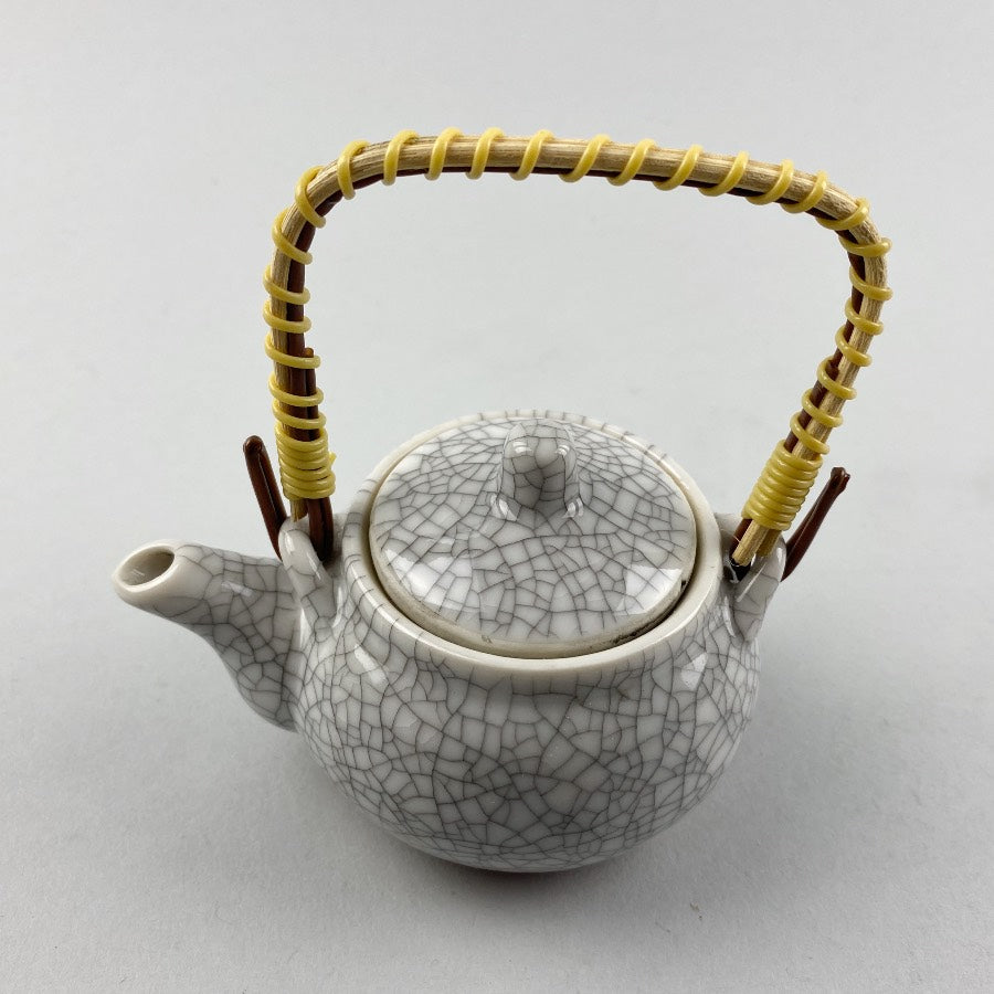 Sabaku cracked design gray soy sauce pourer Japanese Restaurant Supply Bowery Discount Sale OSARA New York