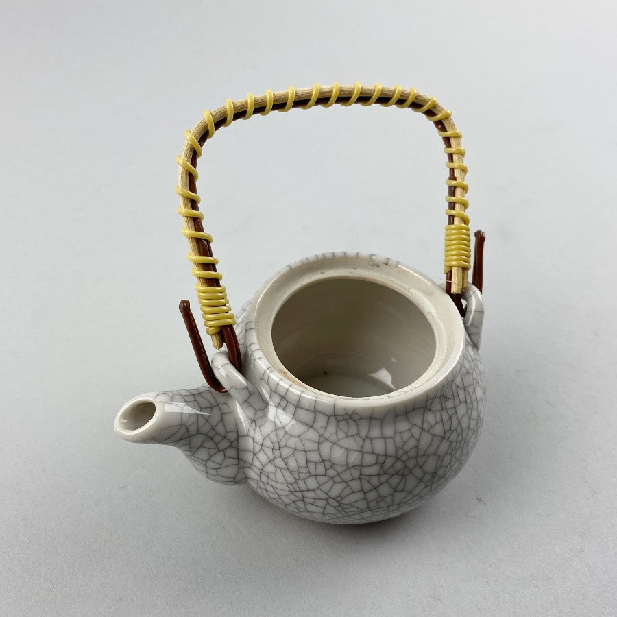 Sabaku cracked design gray soy sauce pourer Japanese Restaurant Supply Bowery Discount Sale OSARA New York