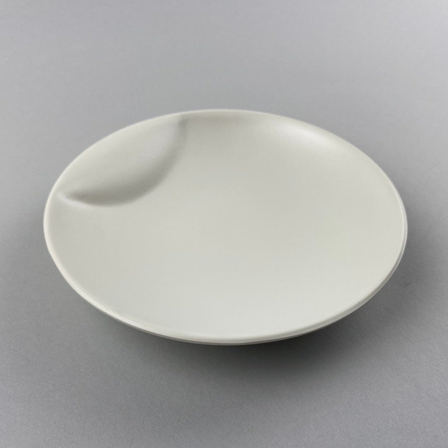 Tohuku Matte White and Black Melamine Plate with Handle Restaurant Supply Bowery Discount Sale OSARA New York