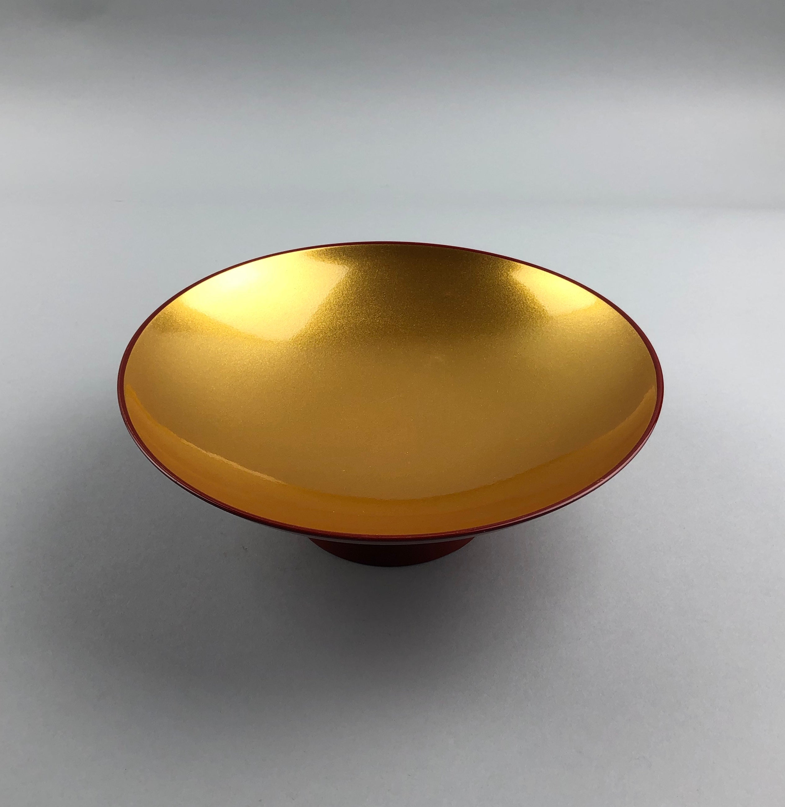 食器 Saku-suke Japanese Sakazuki, Gold & Red, Malamine Shallow Bowls in three sizes