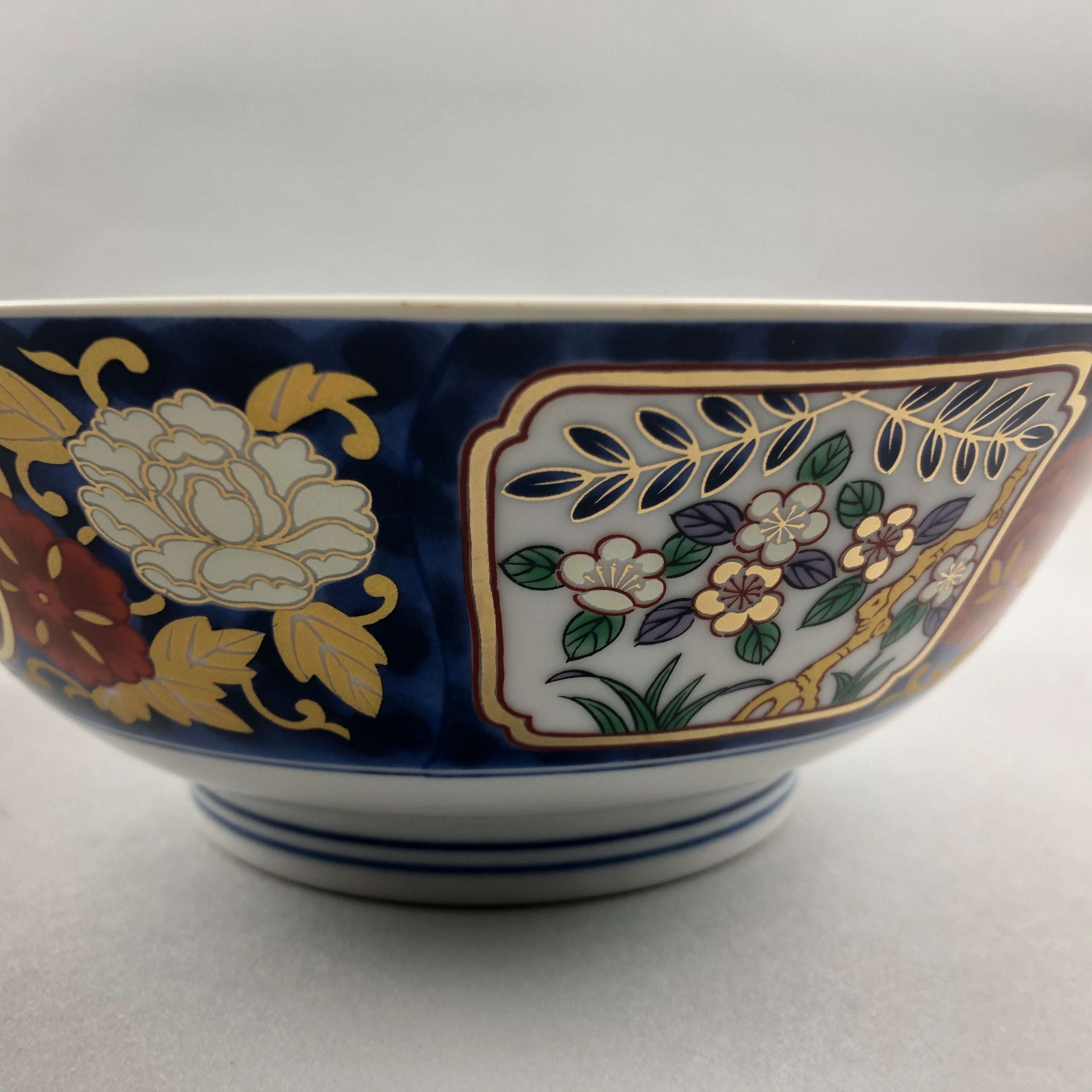 Japanese Ramen Bowl with Metallic Gold & floral design 7.5