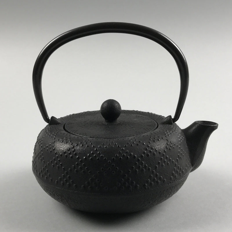 Iwachu Black Dots Cast Iron Teapot 14 oz