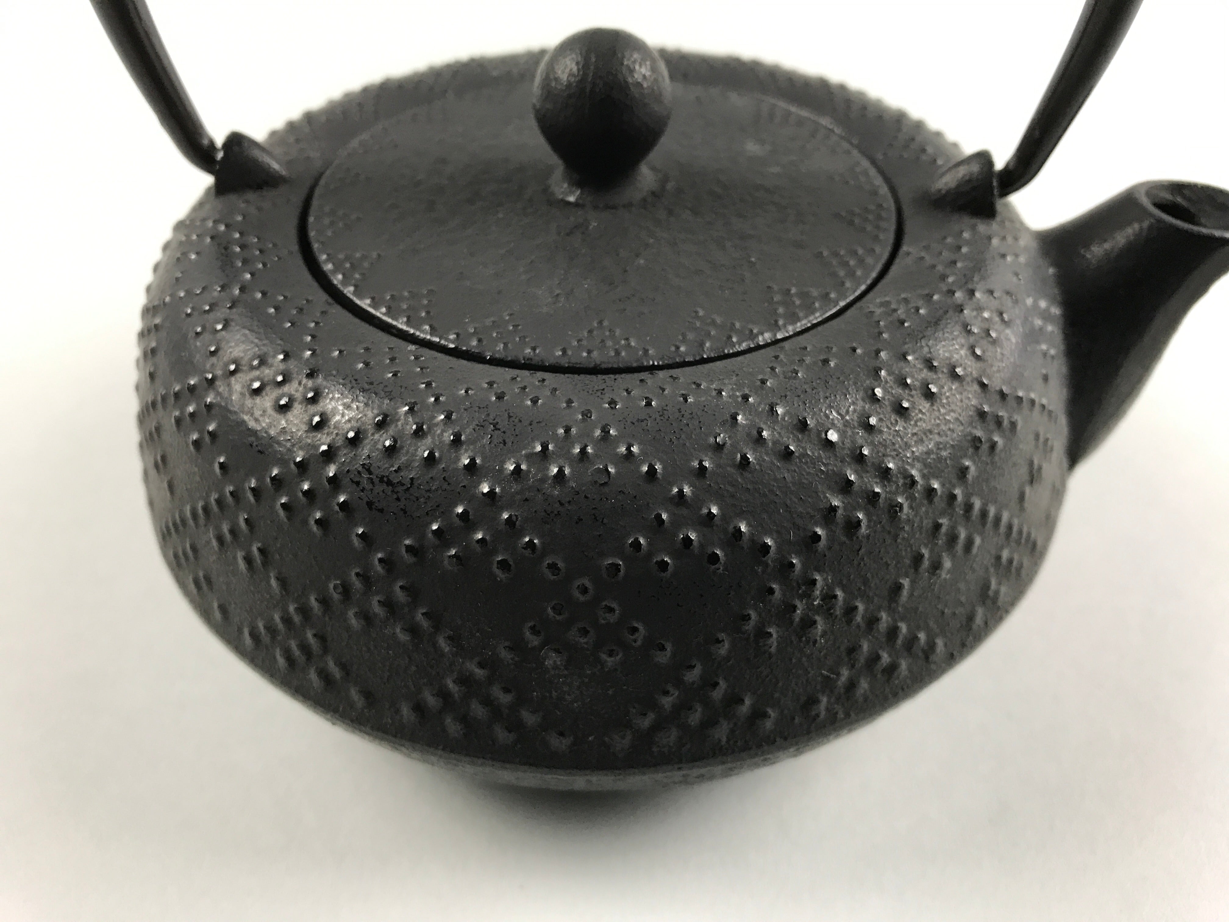 Iwachu Cast Iron Teapot - Thumbnail 4