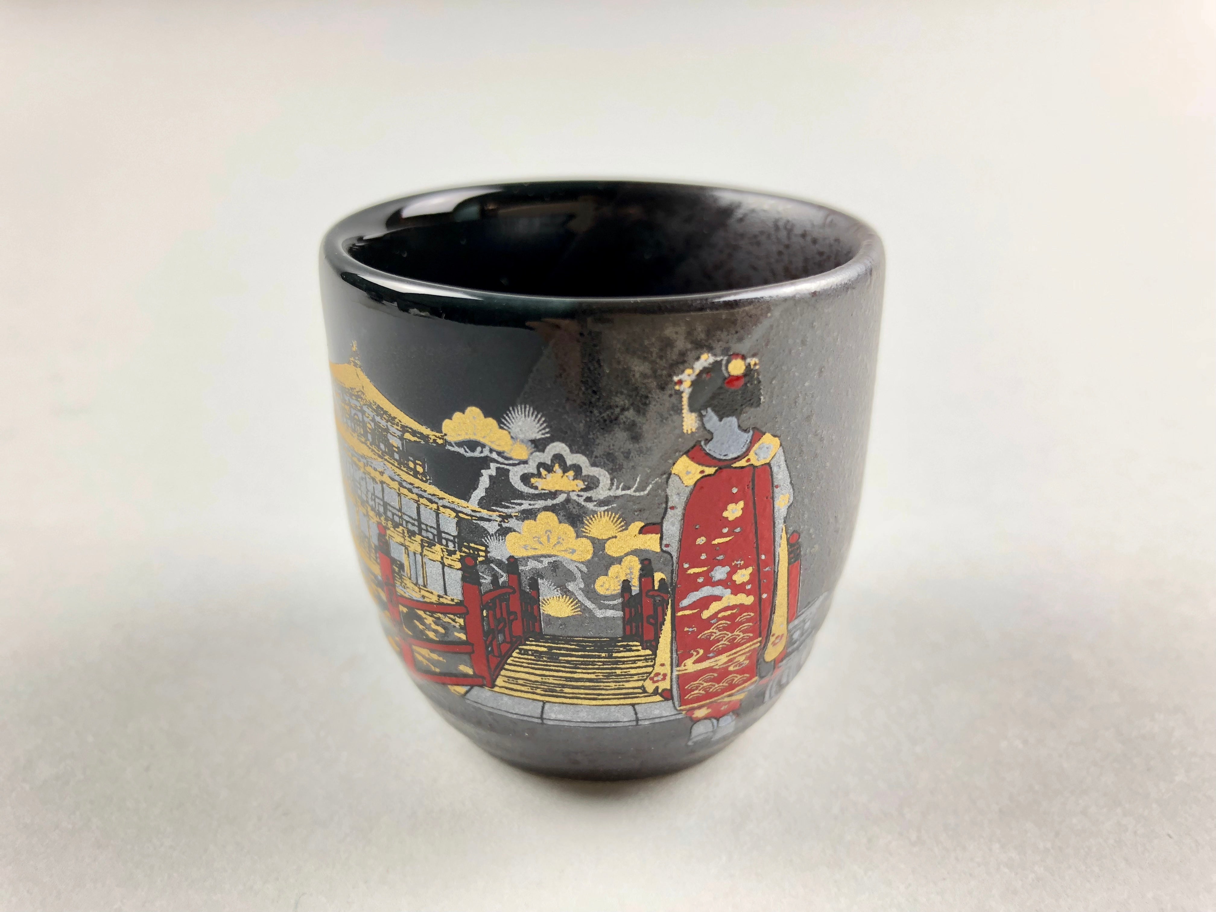Maiko sake carafe and cup set
