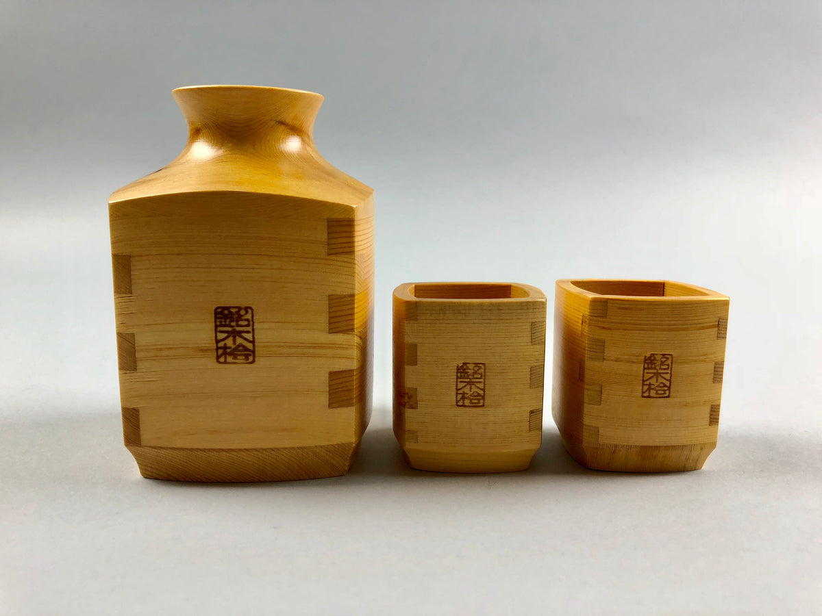 Hinoki(Cypress) sake carafe and sake cup set, Made in Japan